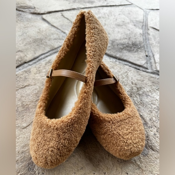 Michael Kors Shoes - MICHAEL KORS Mara Faux Shearling Ballet Flat Size 10